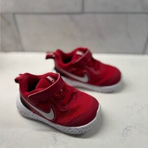 Nike Toddler Size 4 Red Sneakers